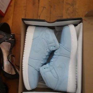 Meet your Posher, Jose